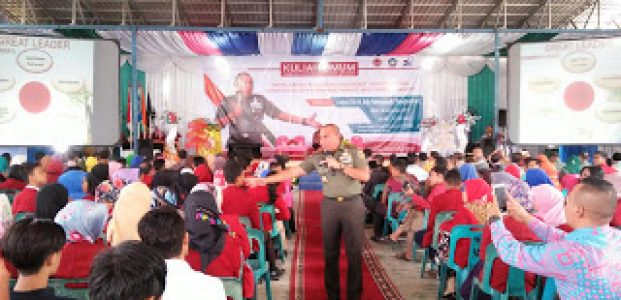 Pangkostrad Motivasi Ribuan Pelajar di Binjai Pangkostrad Motivasi Ribuan Pelajar di Binjai