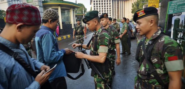 Libatkan TNI Jaga Ketukunan Umat Menag Ditegur DPR Libatkan TNI Jaga Ketukunan Umat Menag Ditegur DPR